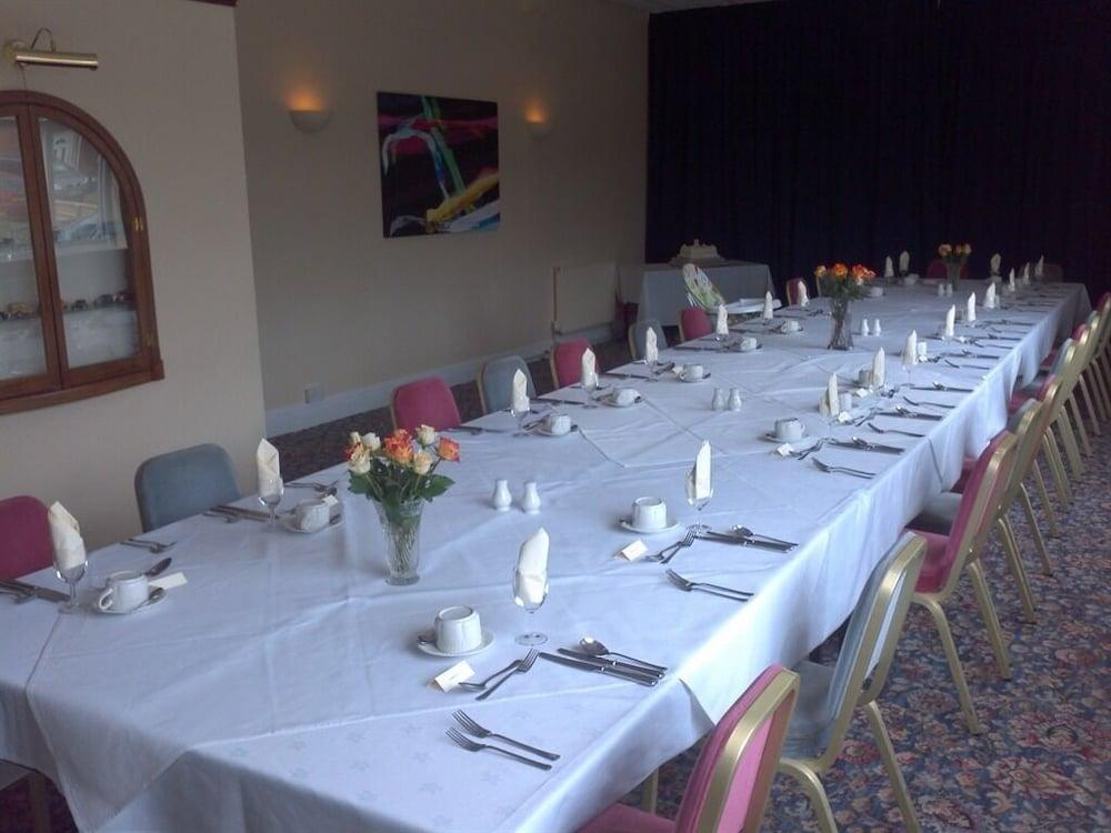 The Dodington Lodge Hotel Whitchurch  Buitenkant foto
