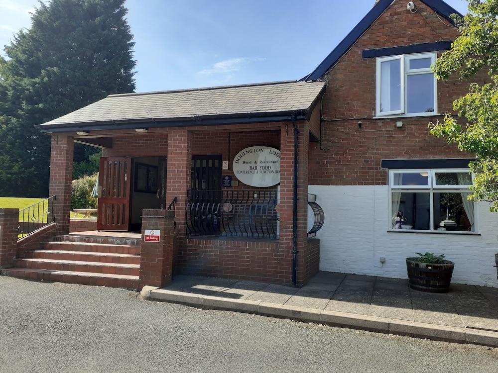 The Dodington Lodge Hotel Whitchurch  Buitenkant foto