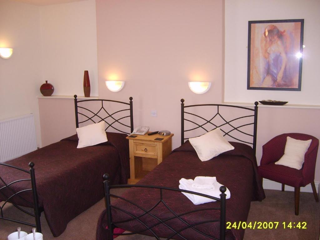 The Dodington Lodge Hotel Whitchurch  Buitenkant foto