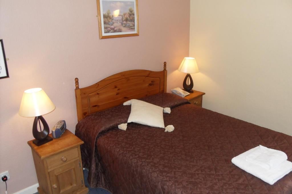 The Dodington Lodge Hotel Whitchurch  Buitenkant foto